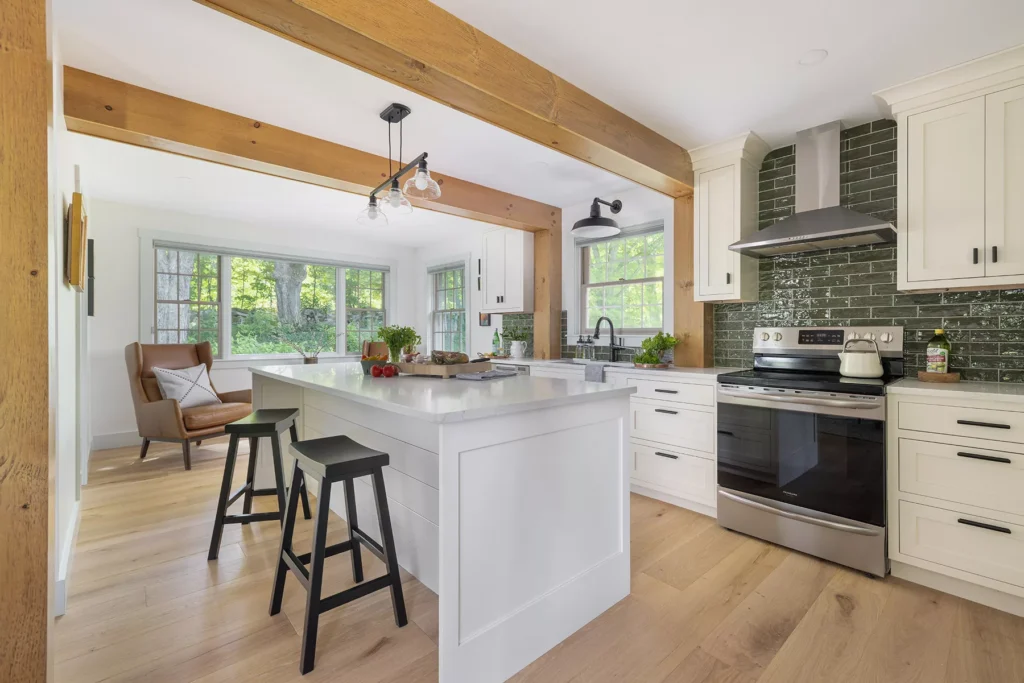 Kitchen with StoneHill Cabinets